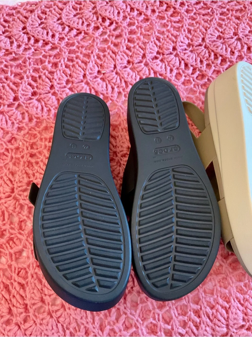 CROCS/LITE RIDE .Dual-Strap Sandals in Black and Tan 2 pairs platform. PRICEFIRM